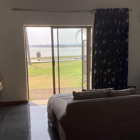 The Vaal Guesthouse Oranjeville Buitenkant foto